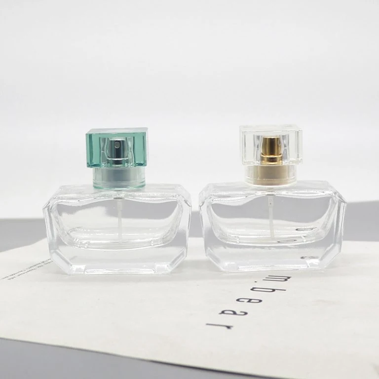 Low-Profile Oval Perfume Bottles with Clear Caps